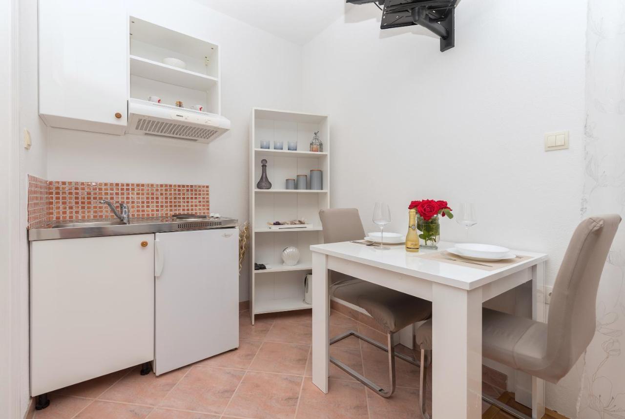 Skiljini Dvori - Studio-Apartman 1 Makarska Zewnętrze zdjęcie